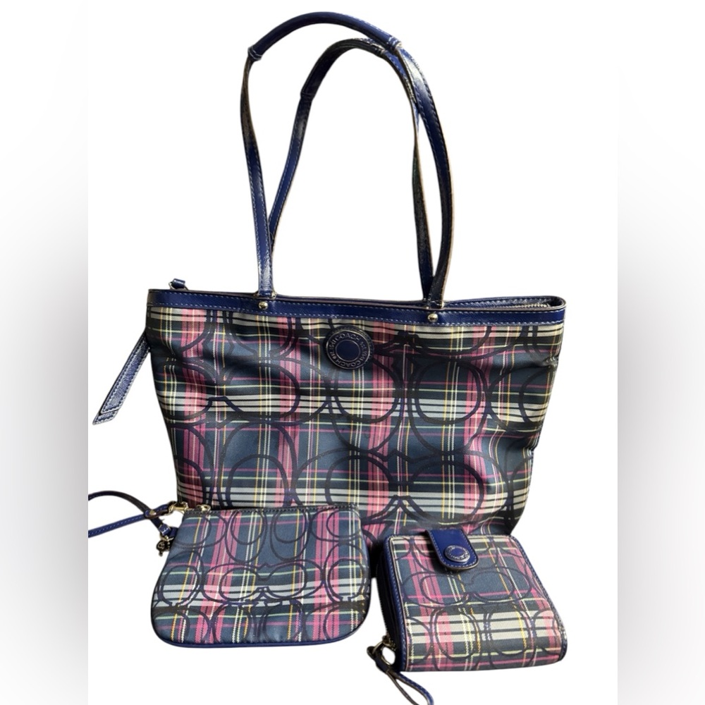 Coach Poppy Tartan Plaid Signature Tote Purple, Pink, & Black Medium. Pre-owned